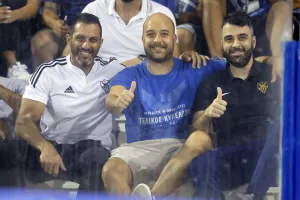 (Φωτορεπορτάζ) Ο κόσμος της Ανόρθωσης