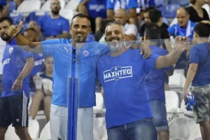 ΦΩΤΟΡΕΠΟΡΤΑΖ από τον κόσμο στο Βαρωσιώτικο ντέρμπι