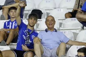 ΦΩΤΟΡΕΠΟΡΤΑΖ από τον κόσμο στο Βαρωσιώτικο ντέρμπι