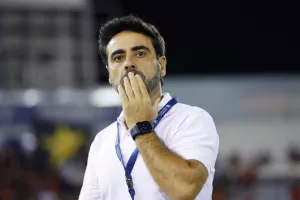 Ανόρθωση - Νέα Σαλαμίνα: Σπουδαίο ντέρμπι και μοιρασιά στο 103'! (φώτος)