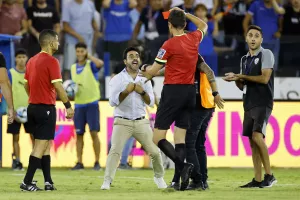 Αποβλήθηκαν Γκαγιέγο και Σα Πίντο! (φώτος)