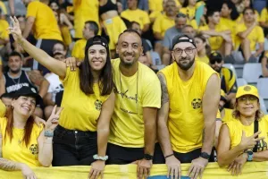 Απόλλων - ΑΕΛ: Το πρώτο της χρονιάς... βάφτηκε γαλάζιο! (Φώτος)