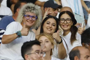 Απόλλων - ΑΕΛ: Το πρώτο της χρονιάς... βάφτηκε γαλάζιο! (Φώτος)