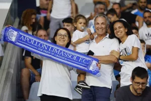 Απόλλων - ΑΕΛ: Το πρώτο της χρονιάς... βάφτηκε γαλάζιο! (Φώτος)
