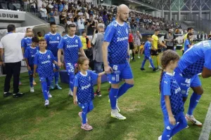 Απόλλων - ΑΕΛ: Το πρώτο της χρονιάς... βάφτηκε γαλάζιο! (Φώτος)