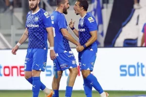 Απόλλων - ΑΕΛ: Το πρώτο της χρονιάς... βάφτηκε γαλάζιο! (Φώτος)