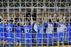Απόλλων - ΑΕΛ: Το πρώτο της χρονιάς... βάφτηκε γαλάζιο! (Φώτος)