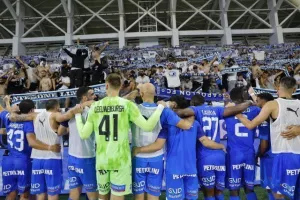 Απόλλων - ΑΕΛ: Το πρώτο της χρονιάς... βάφτηκε γαλάζιο! (Φώτος)