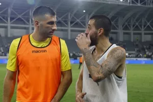 Απόλλων - ΑΕΛ: Το πρώτο της χρονιάς... βάφτηκε γαλάζιο! (Φώτος)