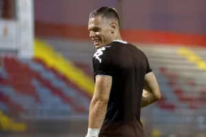 ΑΕΖ-Άρης: Σοβαρός, ουσιαστικός και…  πεντάρα μετά την Ευρώπη (φώτος)