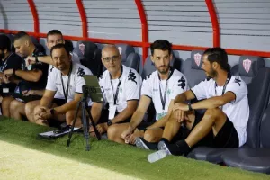 ΑΕΖ-Άρης: Σοβαρός, ουσιαστικός και…  πεντάρα μετά την Ευρώπη (φώτος)