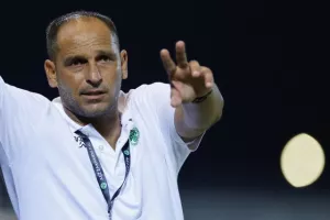 ΑΕΖ-Άρης: Σοβαρός, ουσιαστικός και…  πεντάρα μετά την Ευρώπη (φώτος)