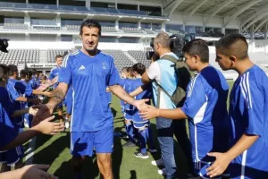(ΦΩΤΟΣ) Εκδήλωση με Λουίς Φίγκο και άλλους στο "Άλφαμεγα"
