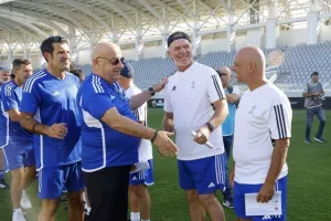 (ΦΩΤΟΣ) Εκδήλωση με Λουίς Φίγκο και άλλους στο "Άλφαμεγα"