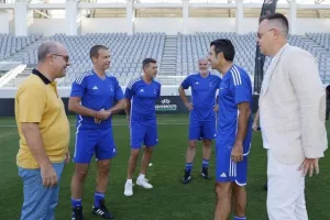 (ΦΩΤΟΣ) Εκδήλωση με Λουίς Φίγκο και άλλους στο "Άλφαμεγα"
