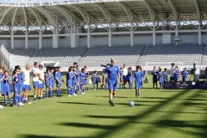 (ΦΩΤΟΣ) Εκδήλωση με Λουίς Φίγκο και άλλους στο "Άλφαμεγα"