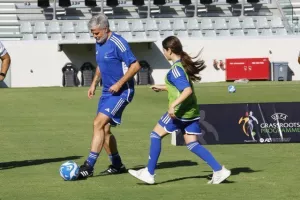 (ΦΩΤΟΣ) Εκδήλωση με Λουίς Φίγκο και άλλους στο "Άλφαμεγα"