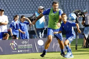(ΦΩΤΟΣ) Εκδήλωση με Λουίς Φίγκο και άλλους στο "Άλφαμεγα"