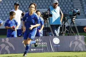 (ΦΩΤΟΣ) Εκδήλωση με Λουίς Φίγκο και άλλους στο "Άλφαμεγα"