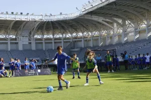 (ΦΩΤΟΣ) Εκδήλωση με Λουίς Φίγκο και άλλους στο "Άλφαμεγα"
