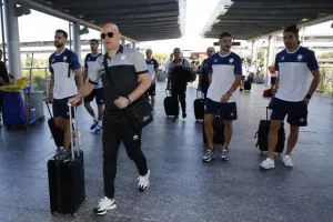 (ΦΩΤΟΣ) Στο αεροδρόμιο για Ισπανία η Εθνική μας