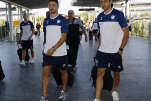 (ΦΩΤΟΣ) Στο αεροδρόμιο για Ισπανία η Εθνική μας
