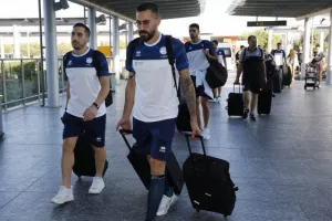 (ΦΩΤΟΣ) Στο αεροδρόμιο για Ισπανία η Εθνική μας