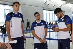 (ΦΩΤΟΣ) Στο αεροδρόμιο για Ισπανία η Εθνική μας