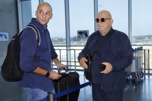 (ΦΩΤΟΣ) Στο αεροδρόμιο για Ισπανία η Εθνική μας