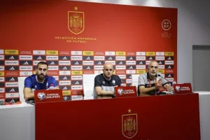 Τιμούρ για Ισπανία: "Το σίγουρο είναι ότι θα την κοιτάξουμε στα μάτια - Για τους παίκτες είναι κίνητρο"