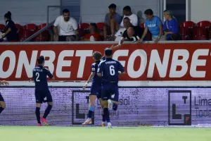 AEZ - AEK: Οι Ζακακιώτες "προσγείωσαν" με "τριάρα" την προβληματική ΑΕΚ! (φώτος)