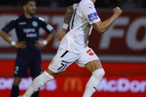 AEZ - AEK: Οι Ζακακιώτες "προσγείωσαν" με "τριάρα" την προβληματική ΑΕΚ! (φώτος)