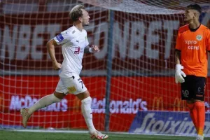 AEZ - AEK: Οι Ζακακιώτες "προσγείωσαν" με "τριάρα" την προβληματική ΑΕΚ! (φώτος)
