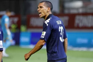 AEZ - AEK: Οι Ζακακιώτες "προσγείωσαν" με "τριάρα" την προβληματική ΑΕΚ! (φώτος)