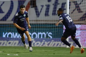 AEZ - AEK: Οι Ζακακιώτες "προσγείωσαν" με "τριάρα" την προβληματική ΑΕΚ! (φώτος)