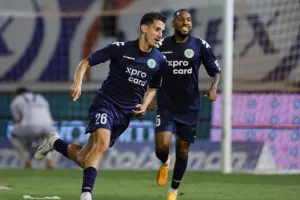AEZ - AEK: Οι Ζακακιώτες "προσγείωσαν" με "τριάρα" την προβληματική ΑΕΚ! (φώτος)