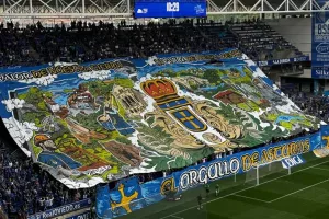 Το απίθανο κορεό των οπαδών της Οβιέδο στο «Derbi asturiano»