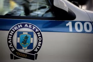 Νέο οπαδικό επεισόδιο στη Θεσσαλονίκη: Επιτέθηκαν σε νεαρό που έσβηνε γκράφιτι του ΠΑΟΚ