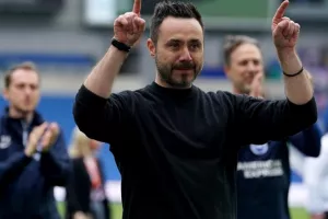 Ντε Τσέρμπι: «Στόχος της Μπράιτον η πρωτιά στον όμιλο»