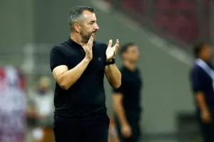 «Ντόπες» από Μαρτίνεθ στους παίκτες: «Εμείς θα κατακτήσουμε το πρωτάθλημα»