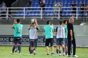 Εκτός έδρας