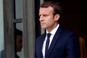 Μακρόν: Δεν θα κυματίσουν σημαίες της Ρωσίας στους Ολυμπιακούς Αγώνες στο Παρίσι 