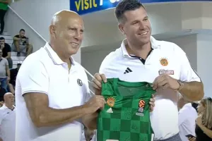 Τίμησε τον Νίκο Γκάλη ο Παναθηναϊκός