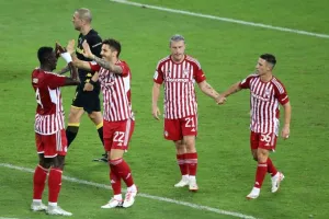 Ολυμπιακός: Πλάνα με βασικούς