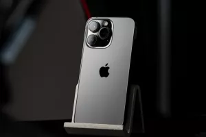 iPhone 15: Λιγότερο ανθεκτικό στις πτώσεις από το 14 Pro - Τι δείχνουν τα πρώτα drop tests