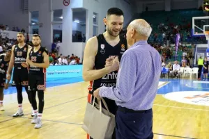 (Φωτορεπορτάζ) Ολυμπιακός Πειραιώς - Ζάλγκιρις