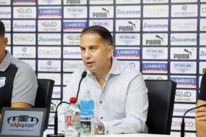 "Να πετύχει αυτό που δεν πέτυχε στις τελευταίες του ομάδες στην Κύπρο"