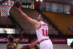 Ολυμπιακός - ΑΕΚ 79-71: Κόπιασε, αλλά... καθάρισε στο τέλος