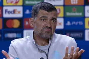 Ειρωνεία για διαιτησία με Μπαρτσελόνα/"Παίζαμε κόντρα σε κάτι περισσότερο από μια ομάδα"