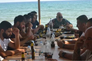 Ξεχωριστή μέρα - Εναλλακτική δραστηριότητα στην παραλία! (Φώτος)